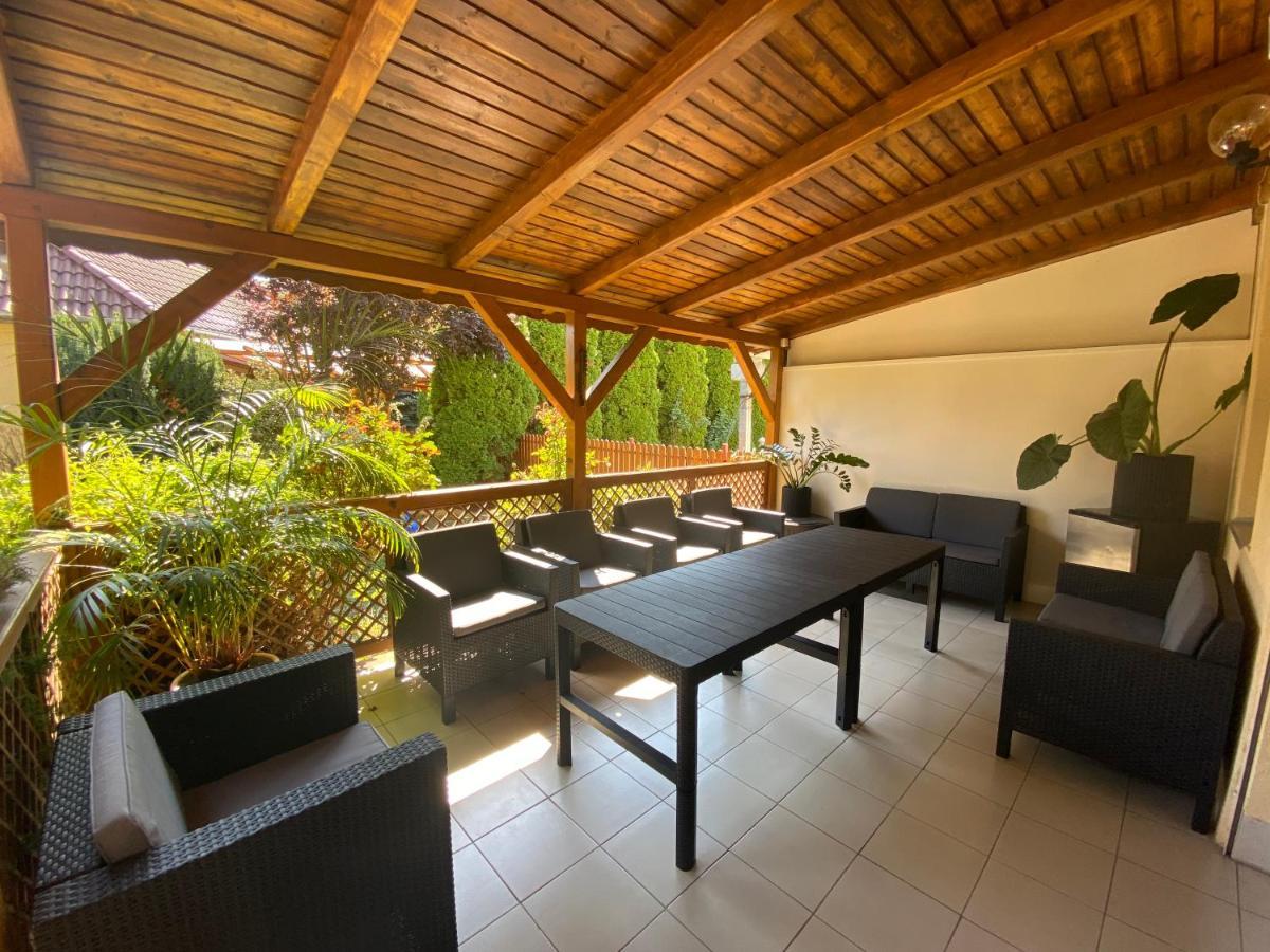 Veronika Lux Apartman Hajduszoboszlo Bagian luar foto